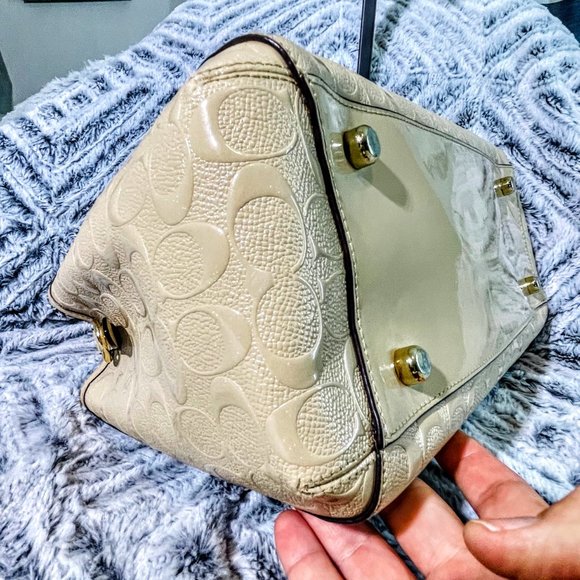 COACH SMALL MARGOT & COACH ACCORDION ZIP WALLET IN SIG DEBOSSED PATENT LEATHER - Picture 7 of 16